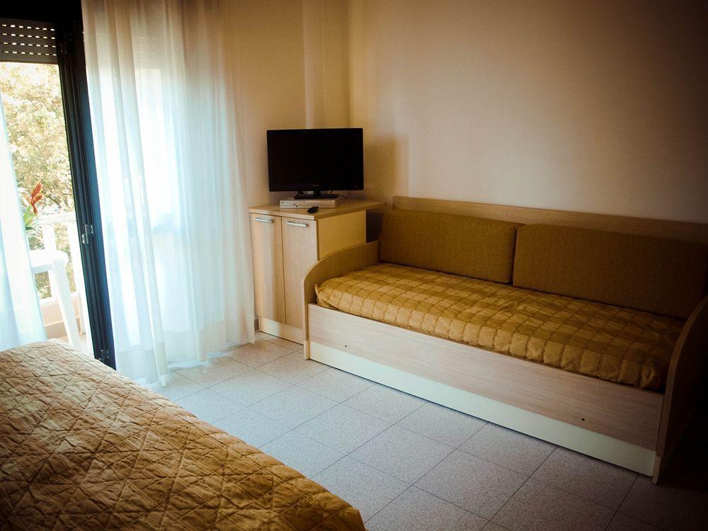 Residence Internazionale Римини Екстериор снимка