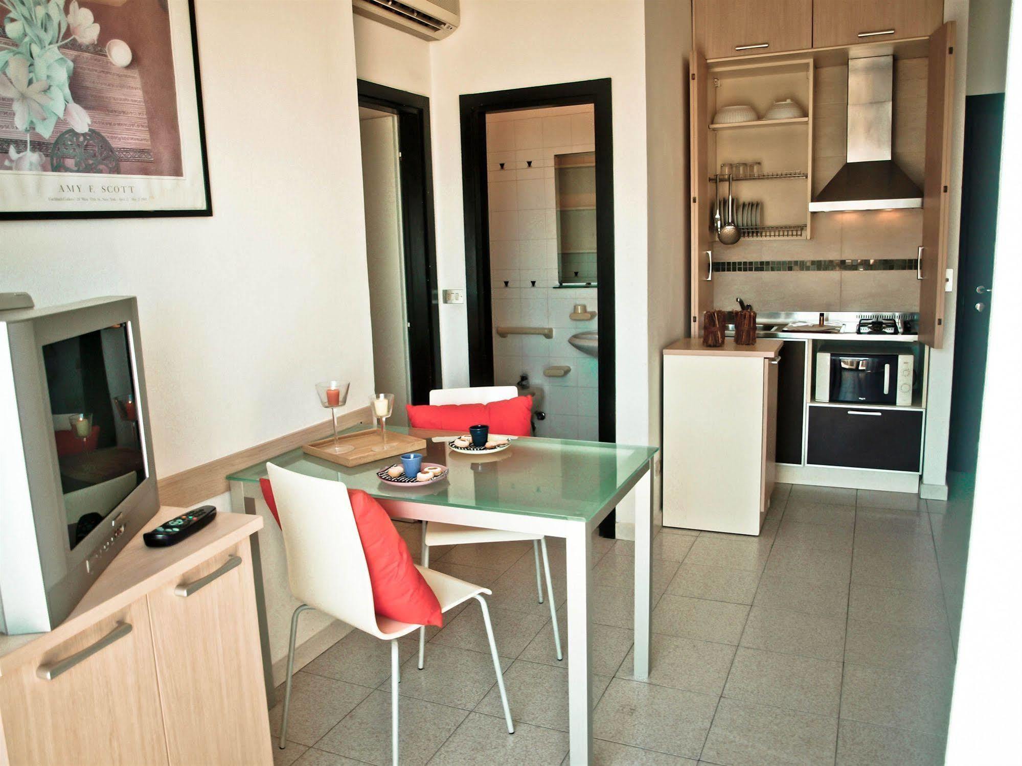 Residence Internazionale Римини Екстериор снимка
