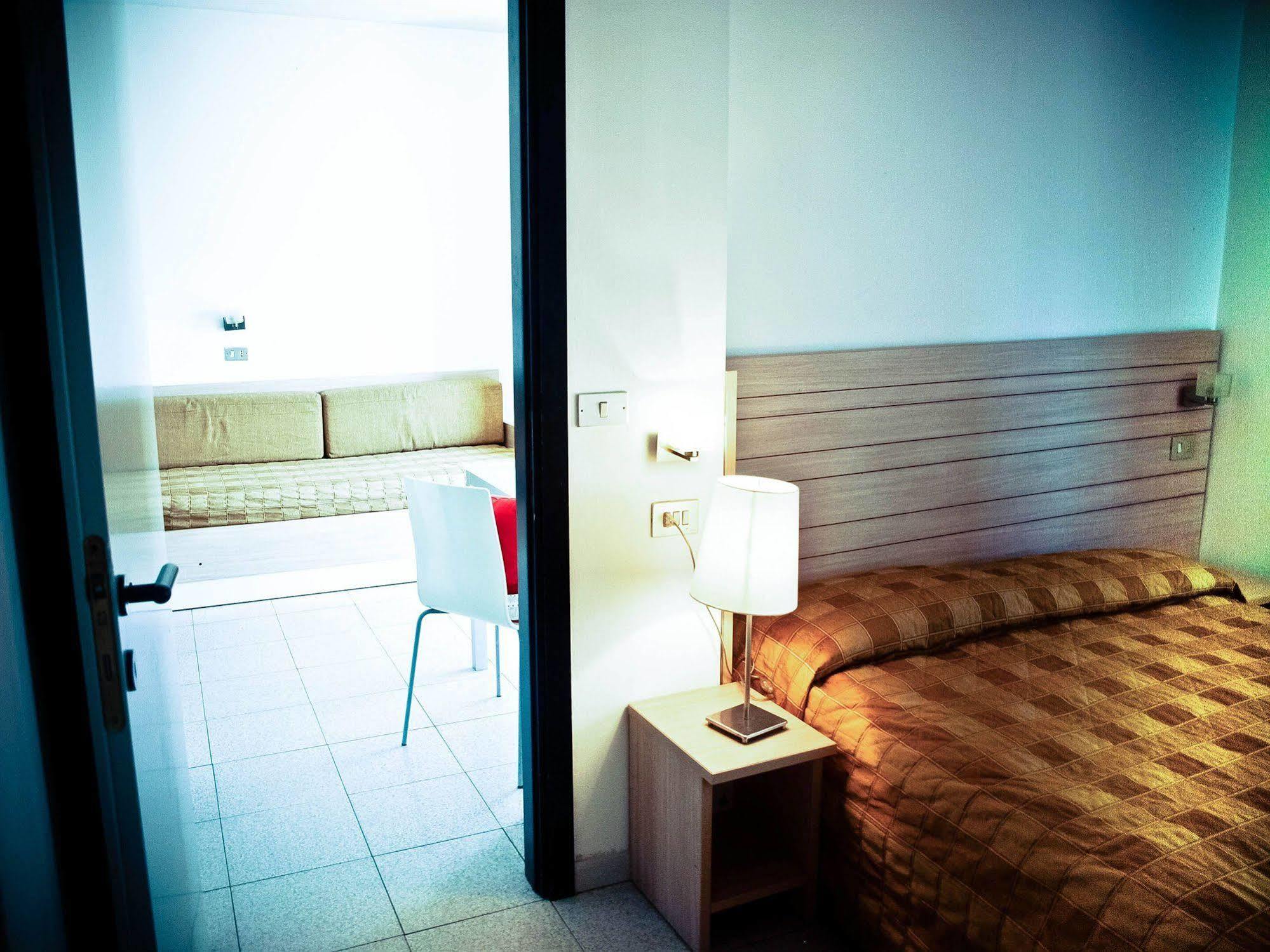 Residence Internazionale Римини Екстериор снимка